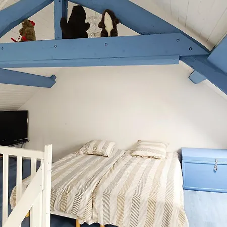 Holiday home Petite Maison De Pecheur La Chandaste