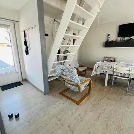Holiday home Petite Maison De Pecheur La Chandaste *