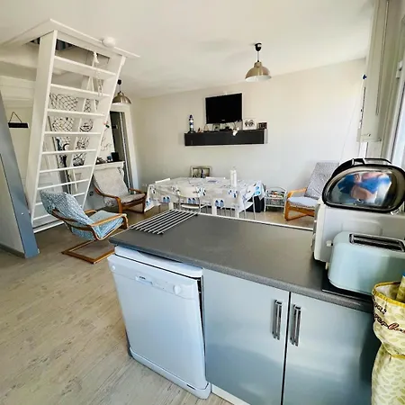 Holiday home Petite Maison De Pecheur La Chandaste *