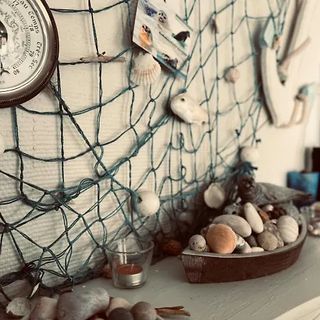 Holiday home Petite Maison De Pecheur La Chandaste