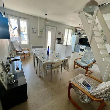 Petite Maison De Pecheur La Chandaste Holiday home *